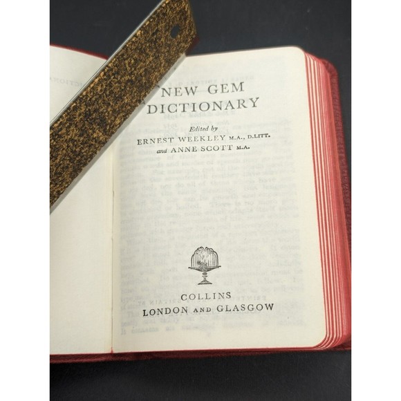 Vintage NEW GEM ENGLISH DICTIONARY 1960 Leather Cover with Gilt Edging in Box - Picture 9 of 16
